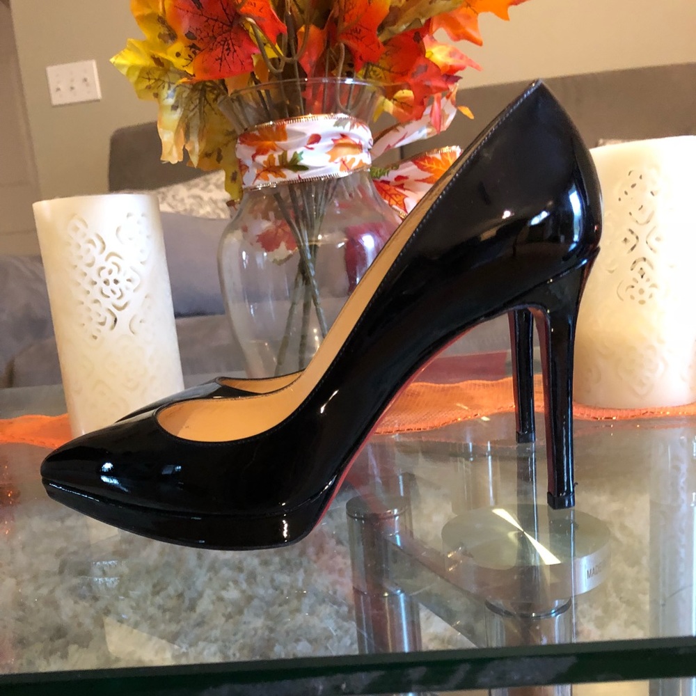 SALE‼️Authentic Pigalle Plato